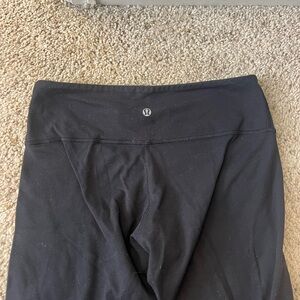 Lululemon Womens Cropped black leggings size 8